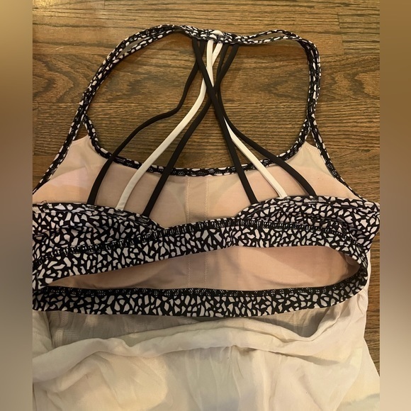 Lululemon Free To Be Serene 2 In 1‎ Tank size 4 - Picture 4 of 6